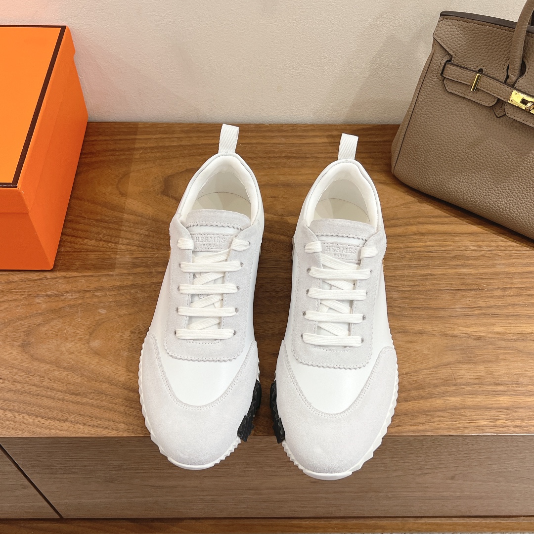 HERMES 02479