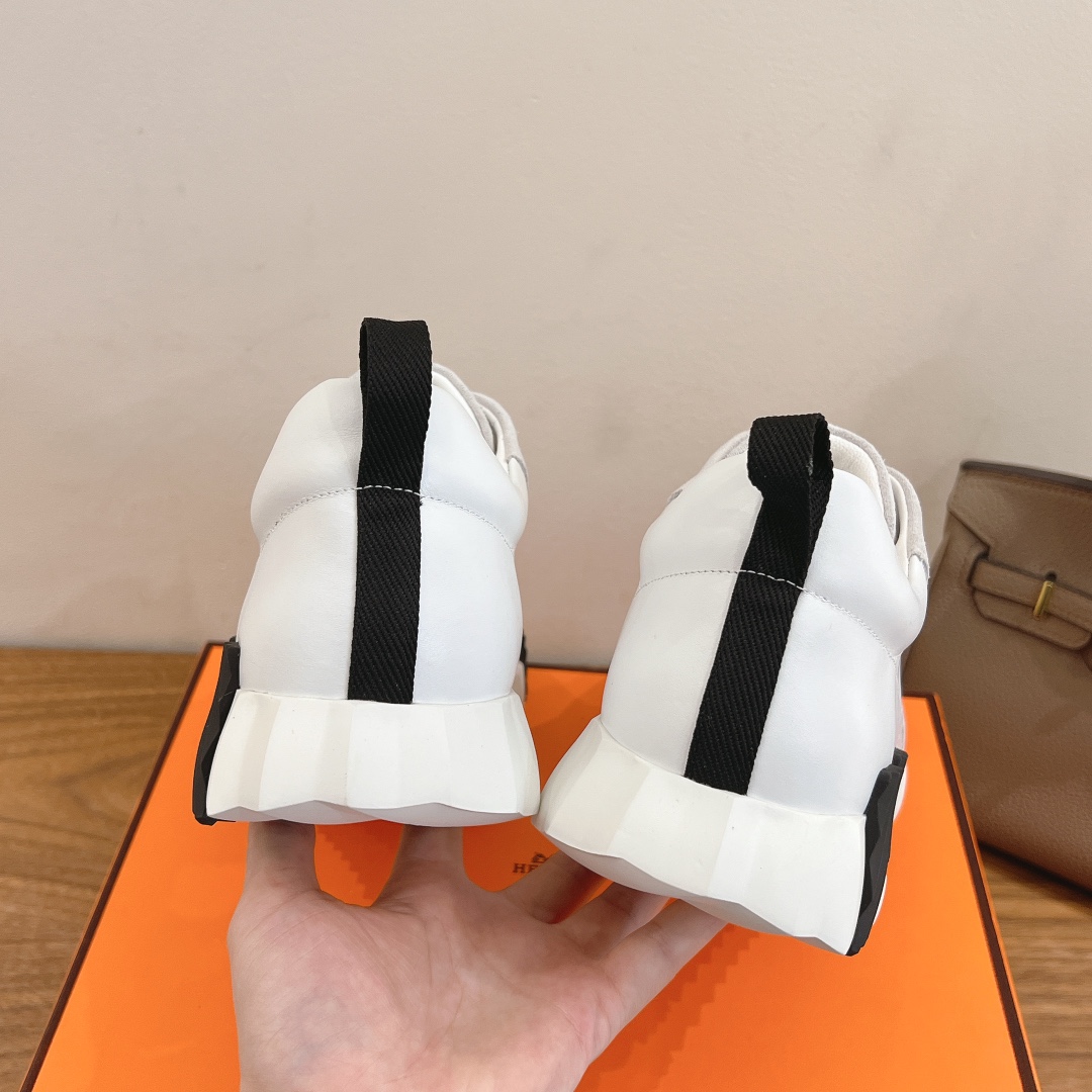 HERMES 02529
