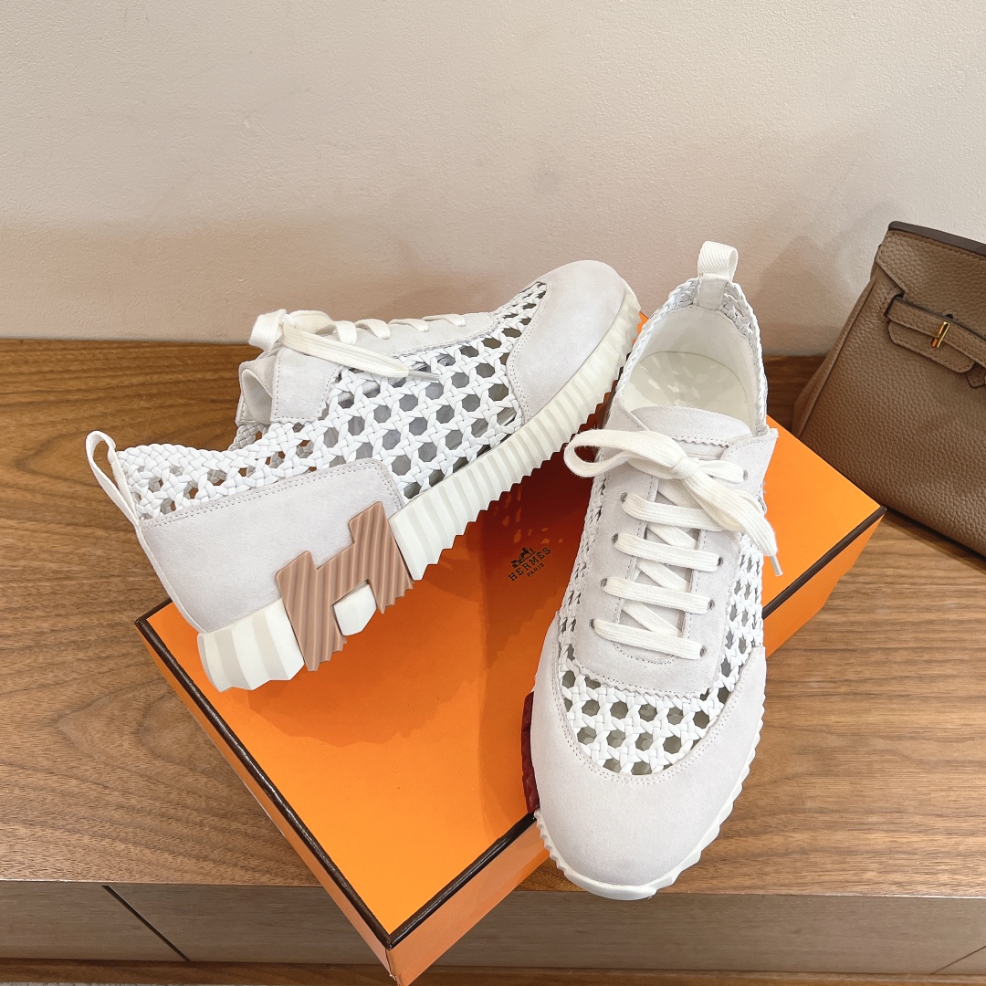 HERMES 02559