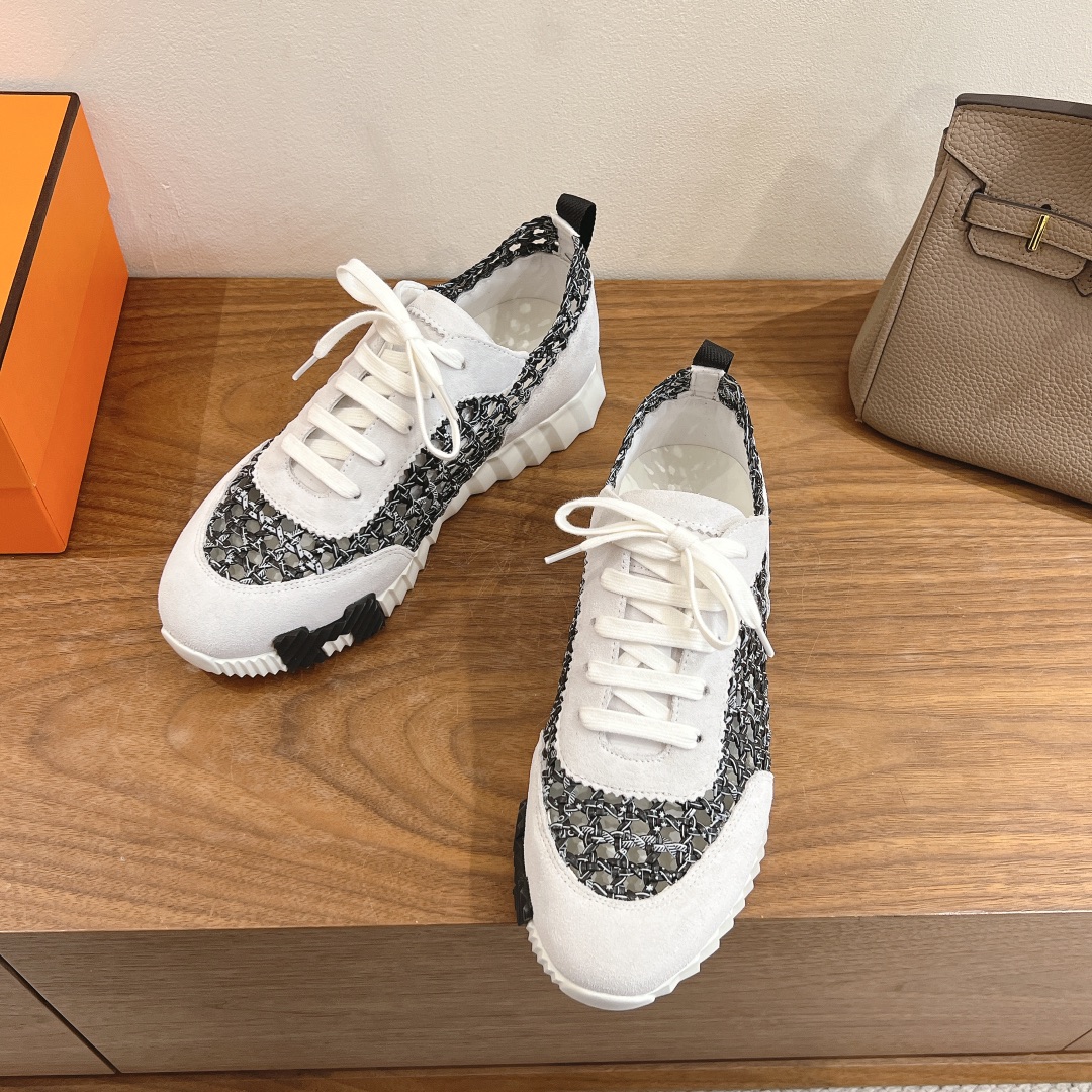 HERMES 02569
