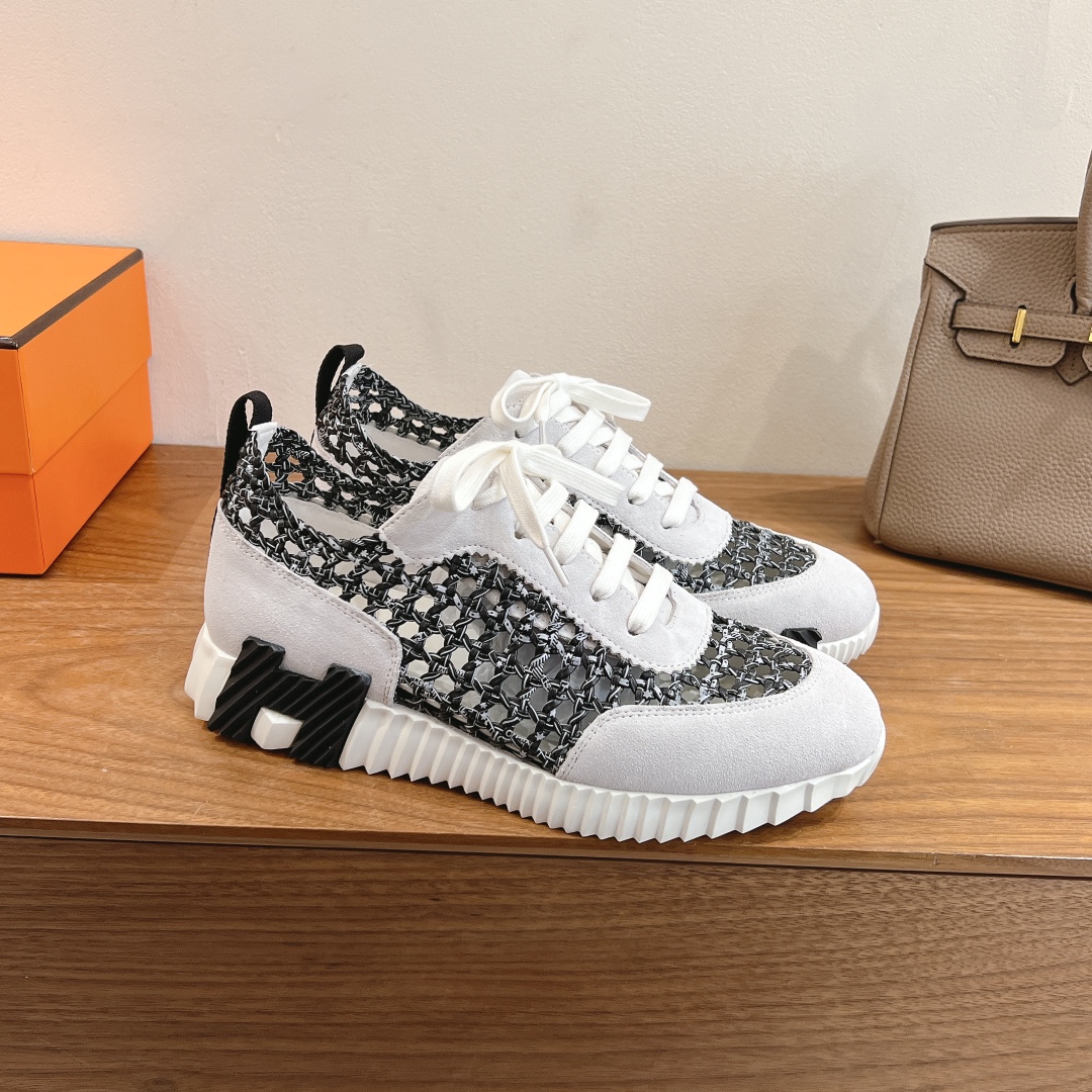HERMES 02569