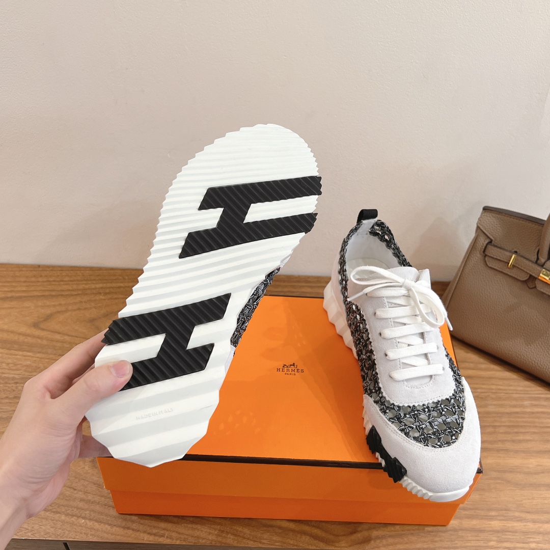 HERMES 02569