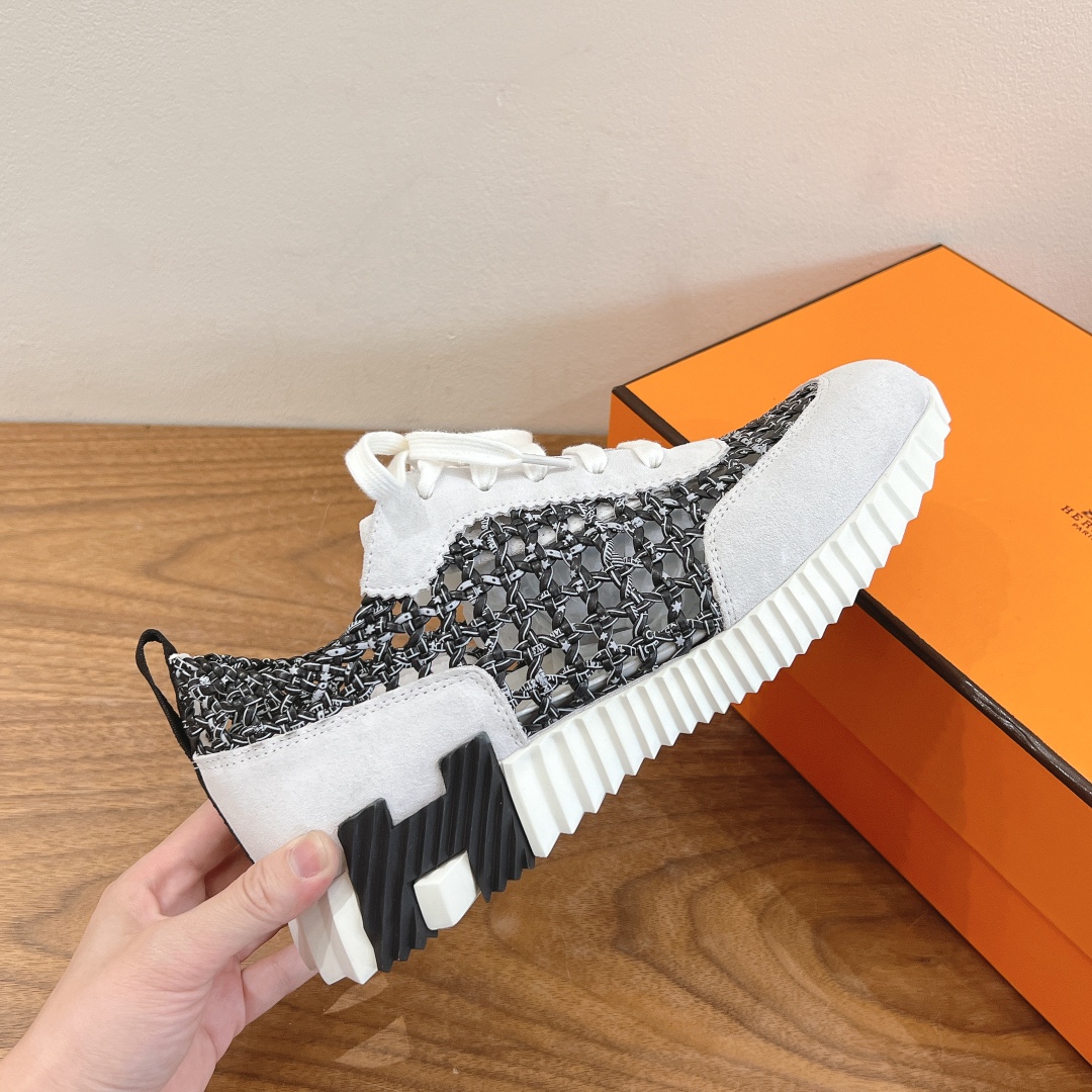 HERMES 02569