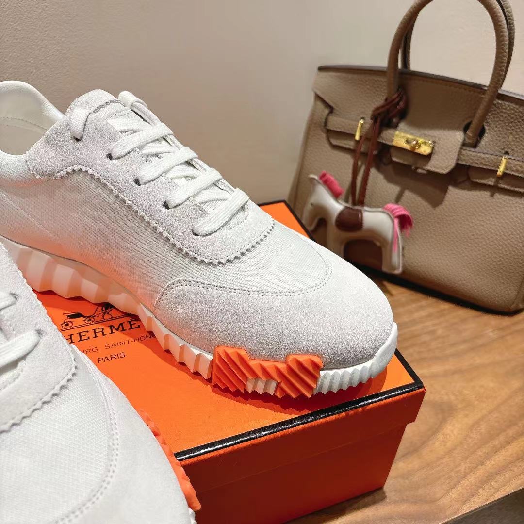 HERMES 02639