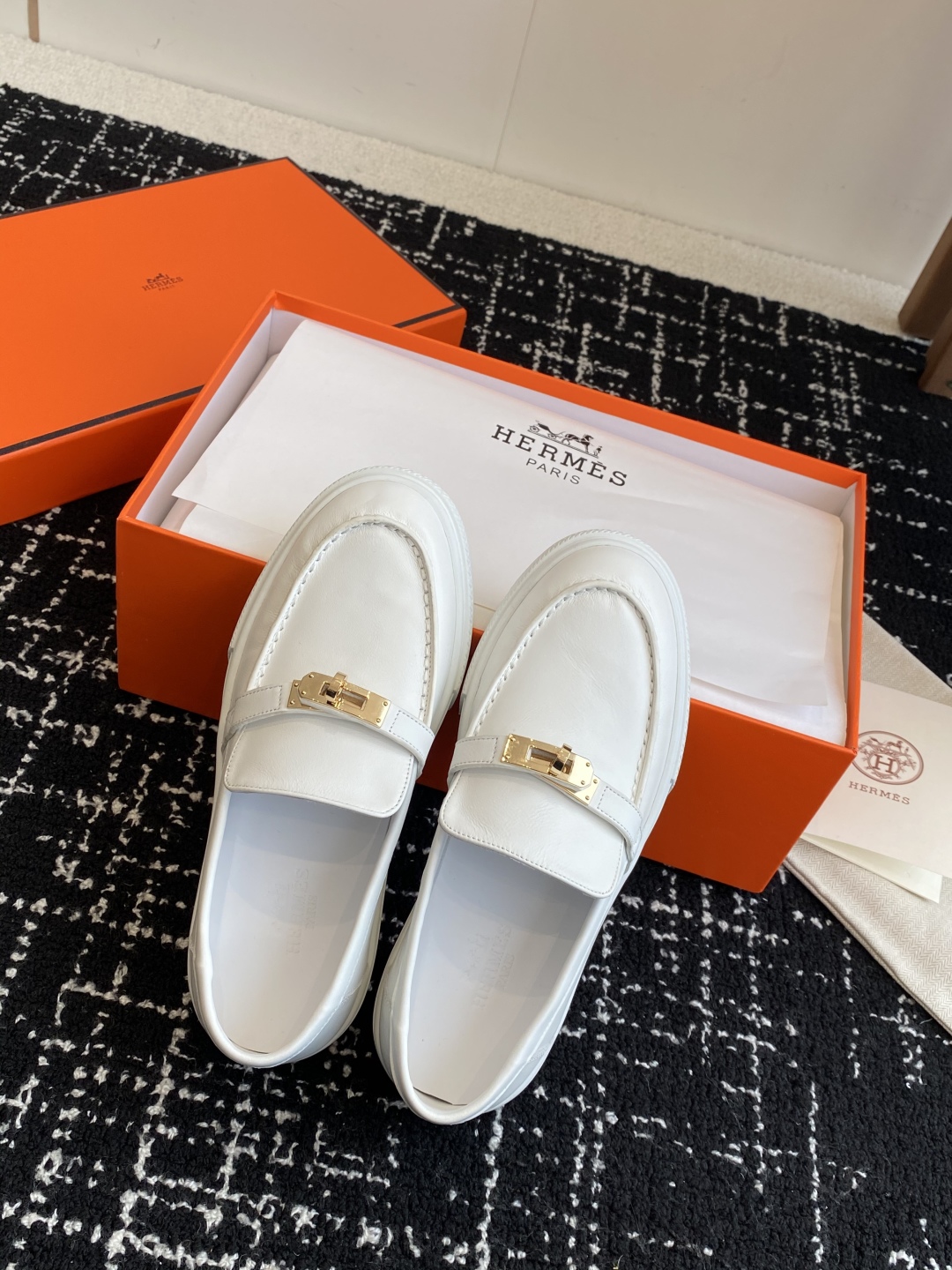 HERMES 02709
