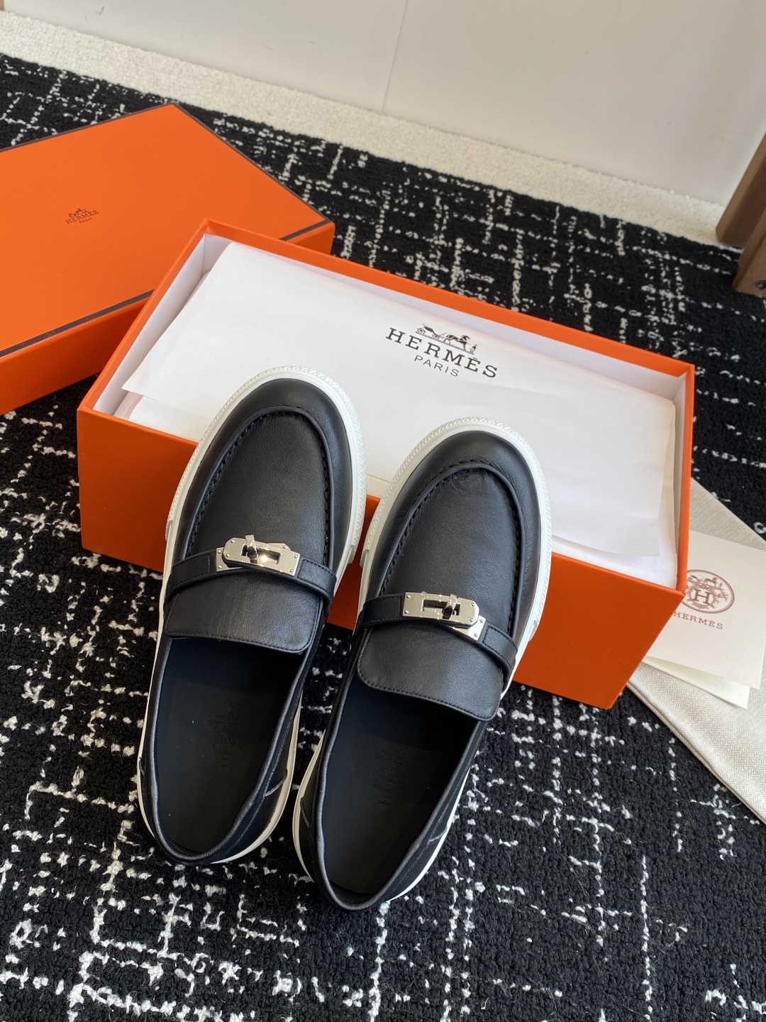 HERMES 02719