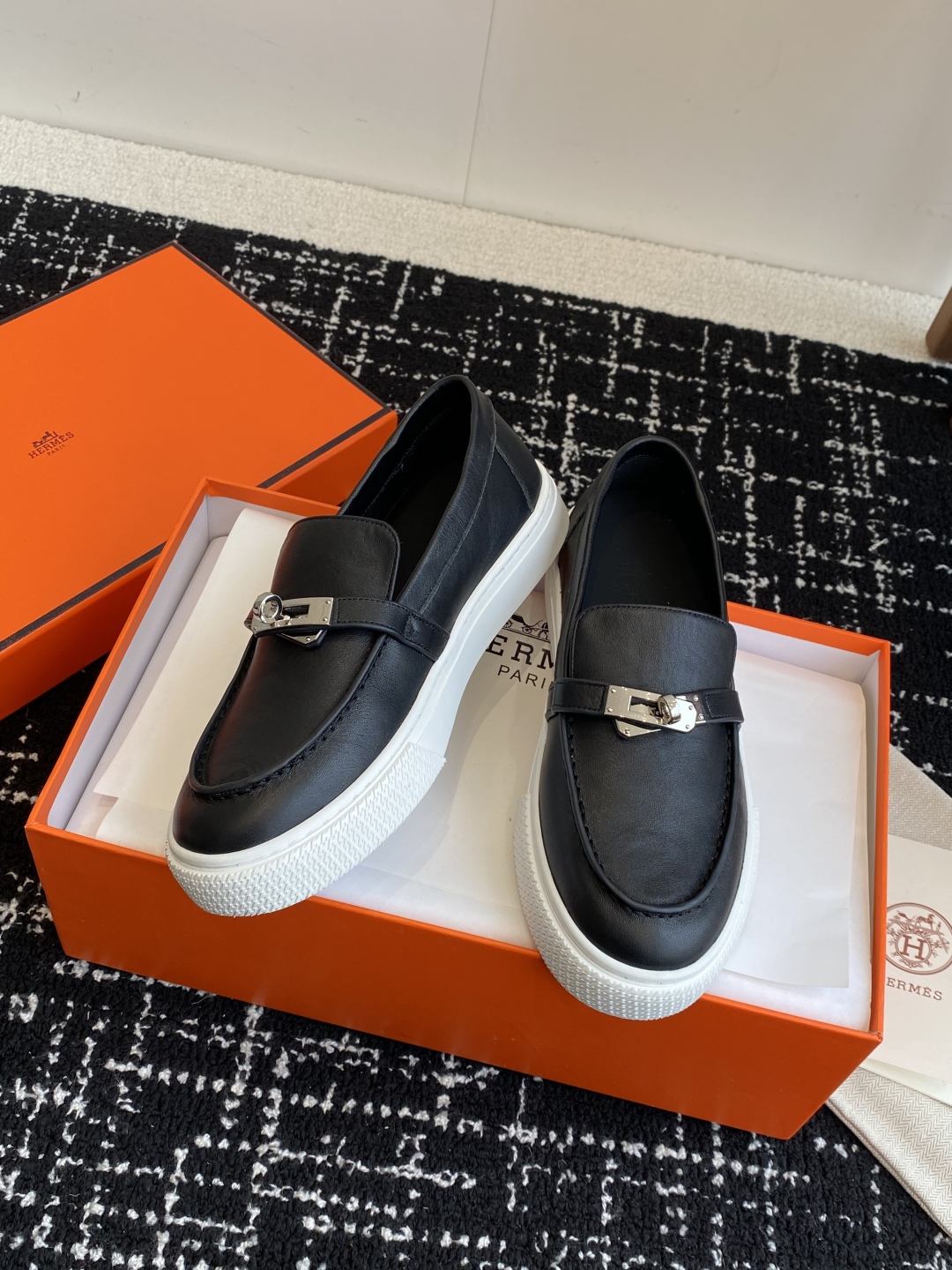 HERMES 02719