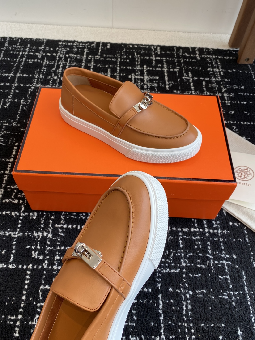 HERMES 02729