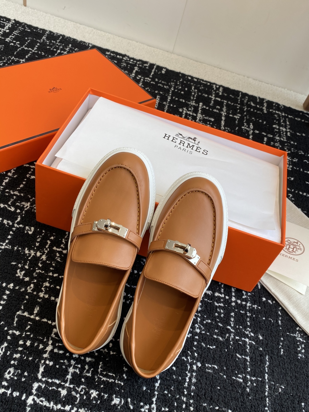 HERMES 02729