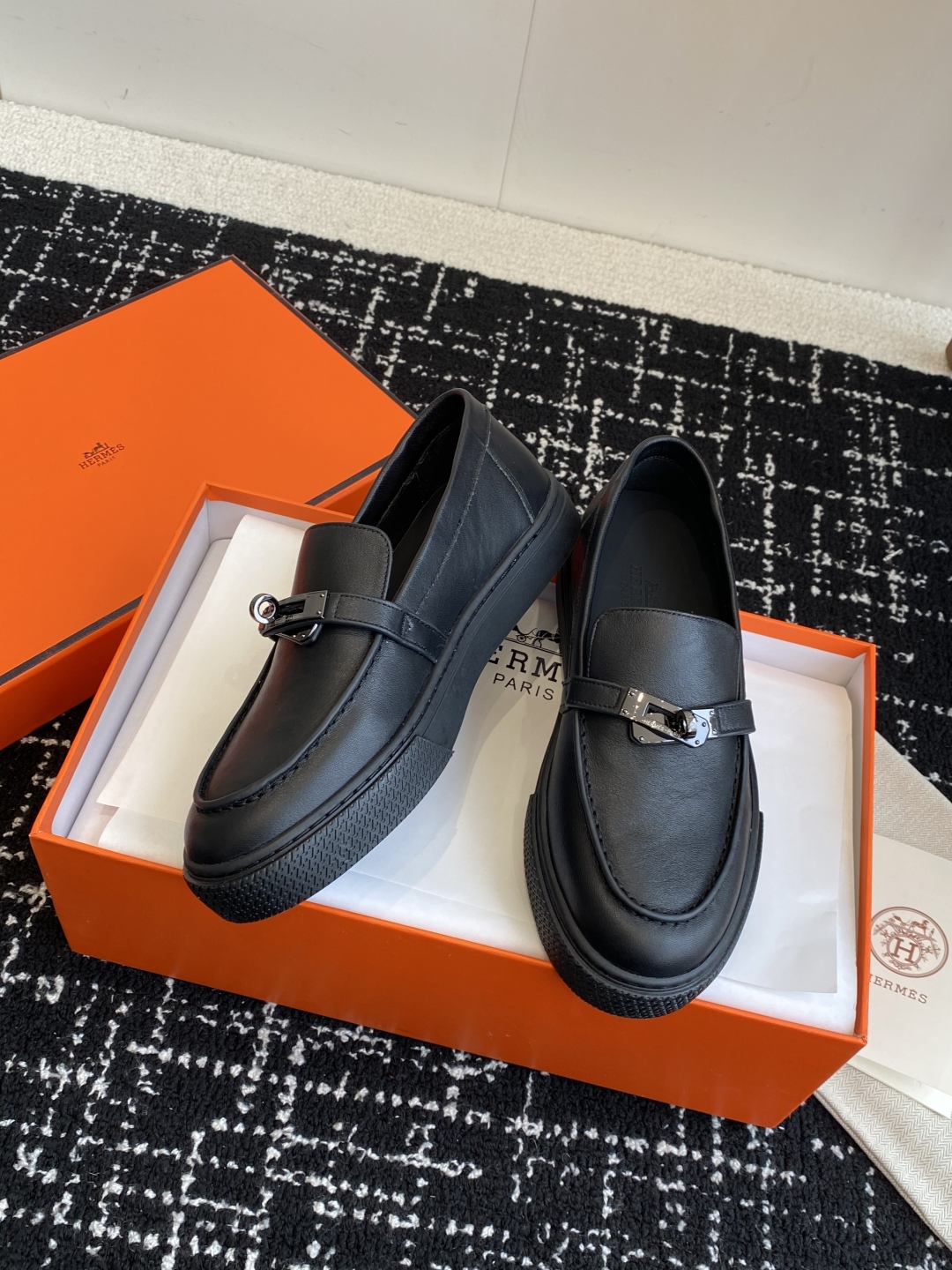 HERMES 02739