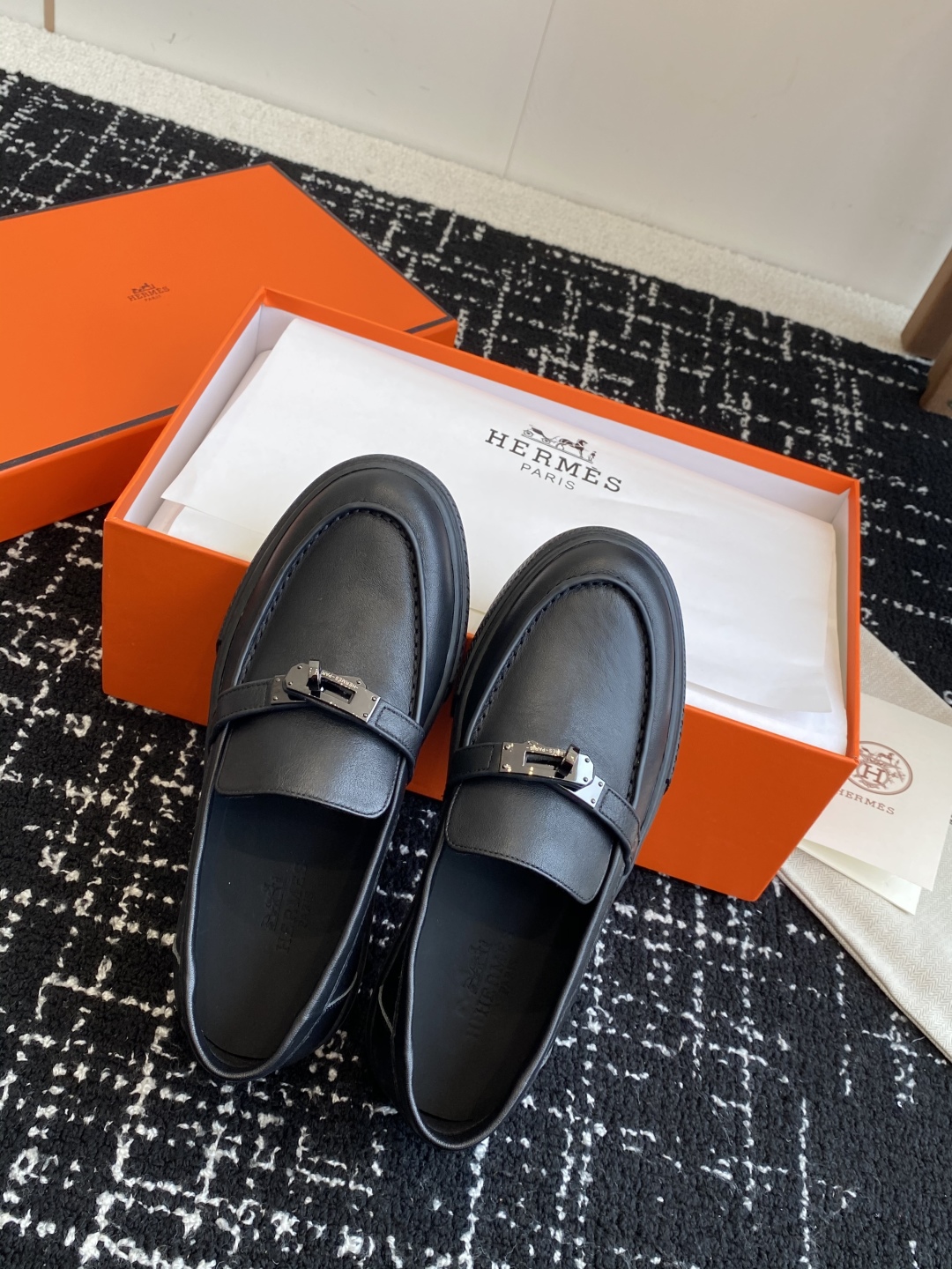 HERMES 02739