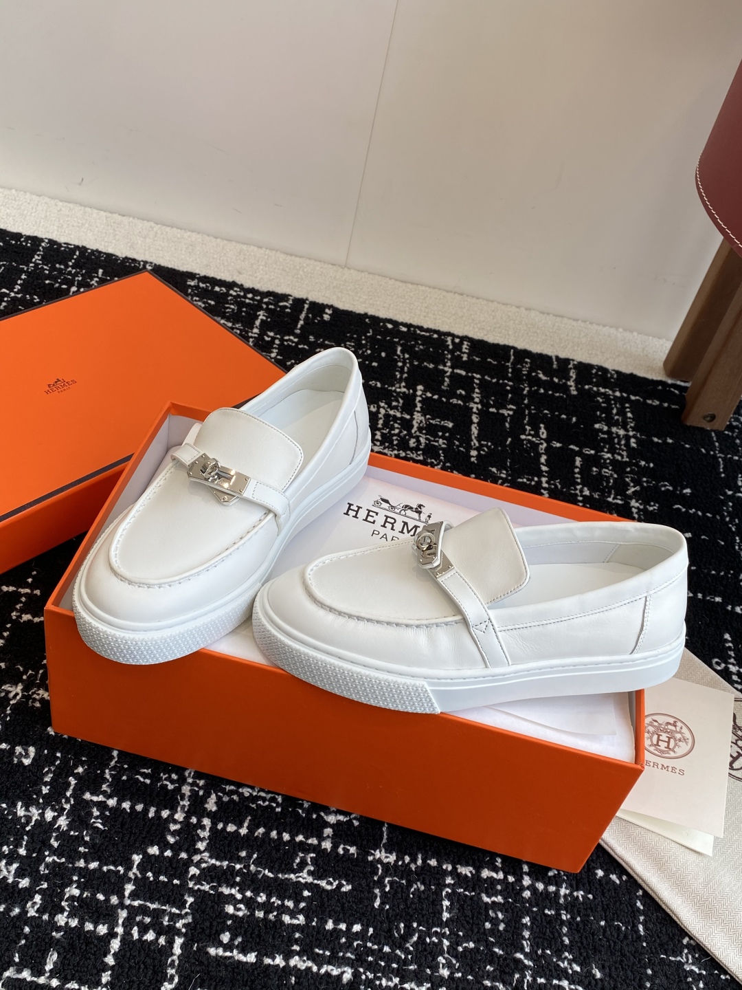 HERMES 02749