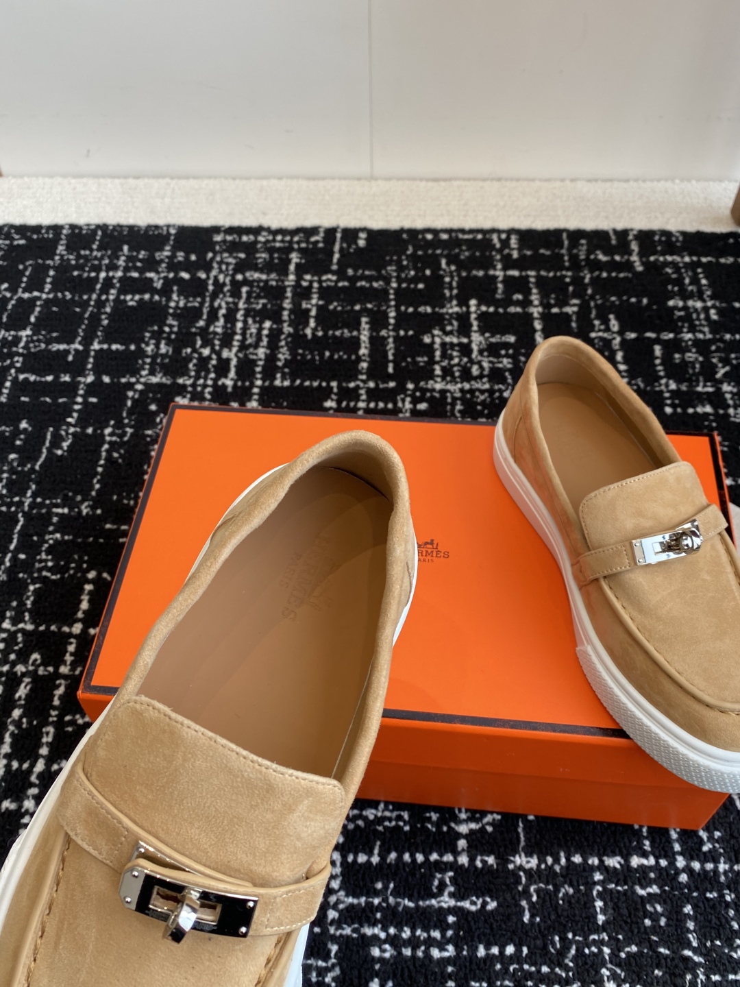 HERMES 02759
