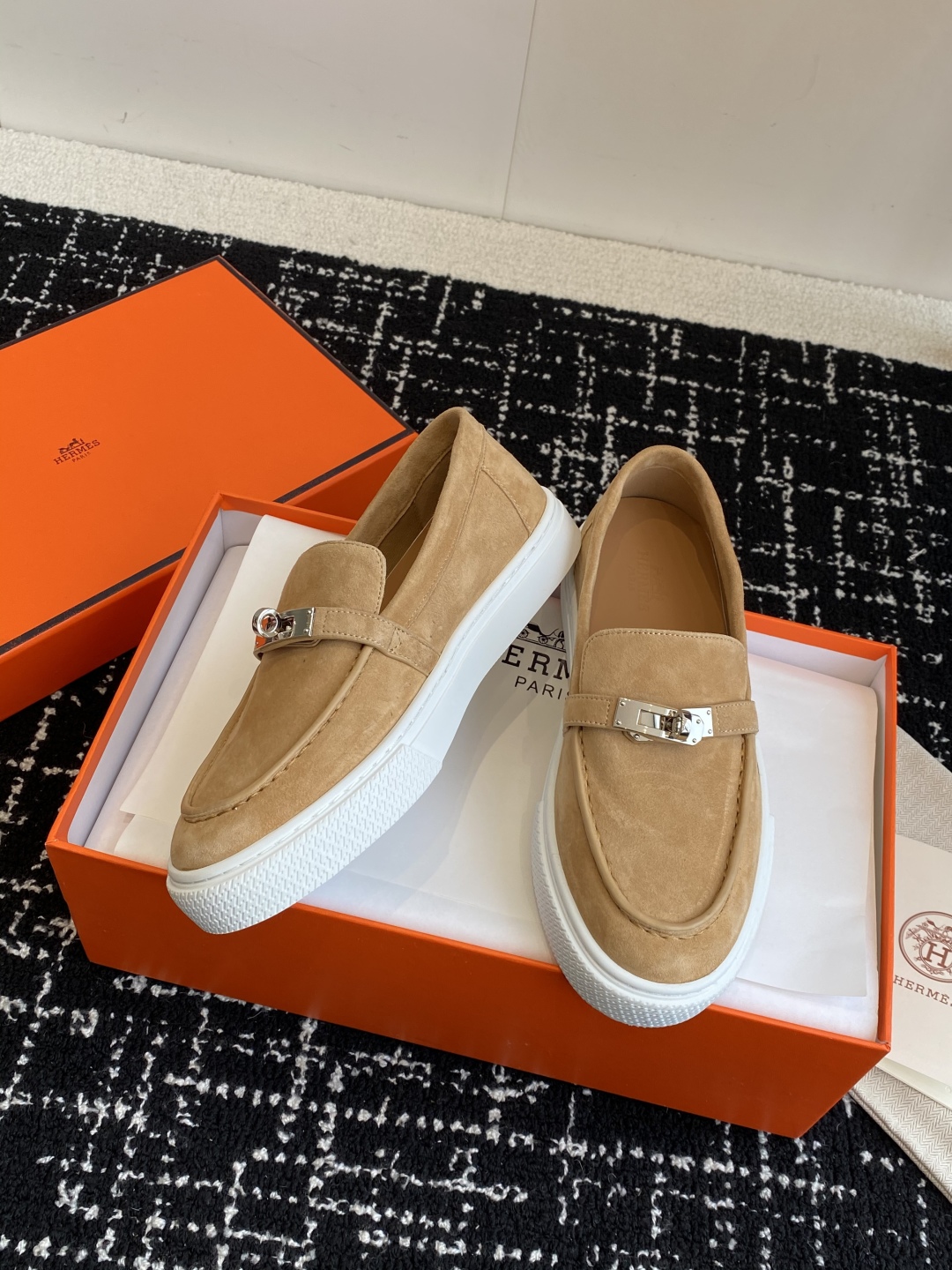 HERMES 02759