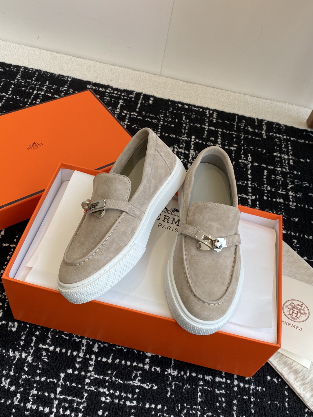 HERMES 02769