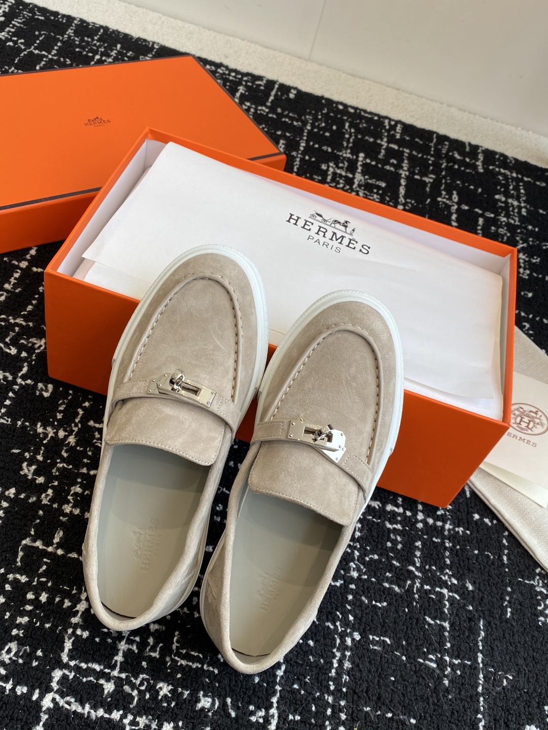 HERMES 02769