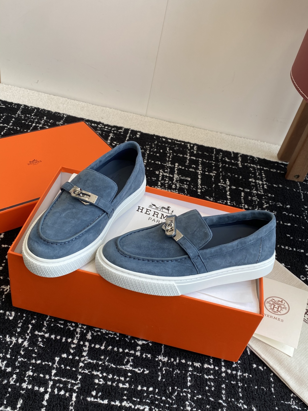 HERMES 02779