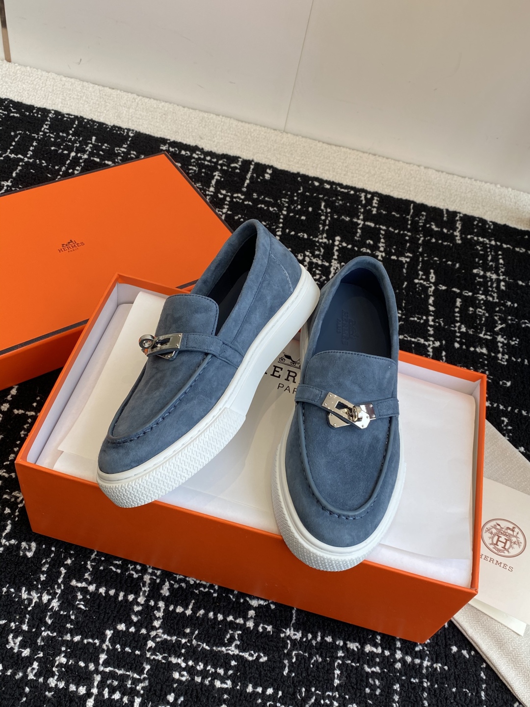 HERMES 02779