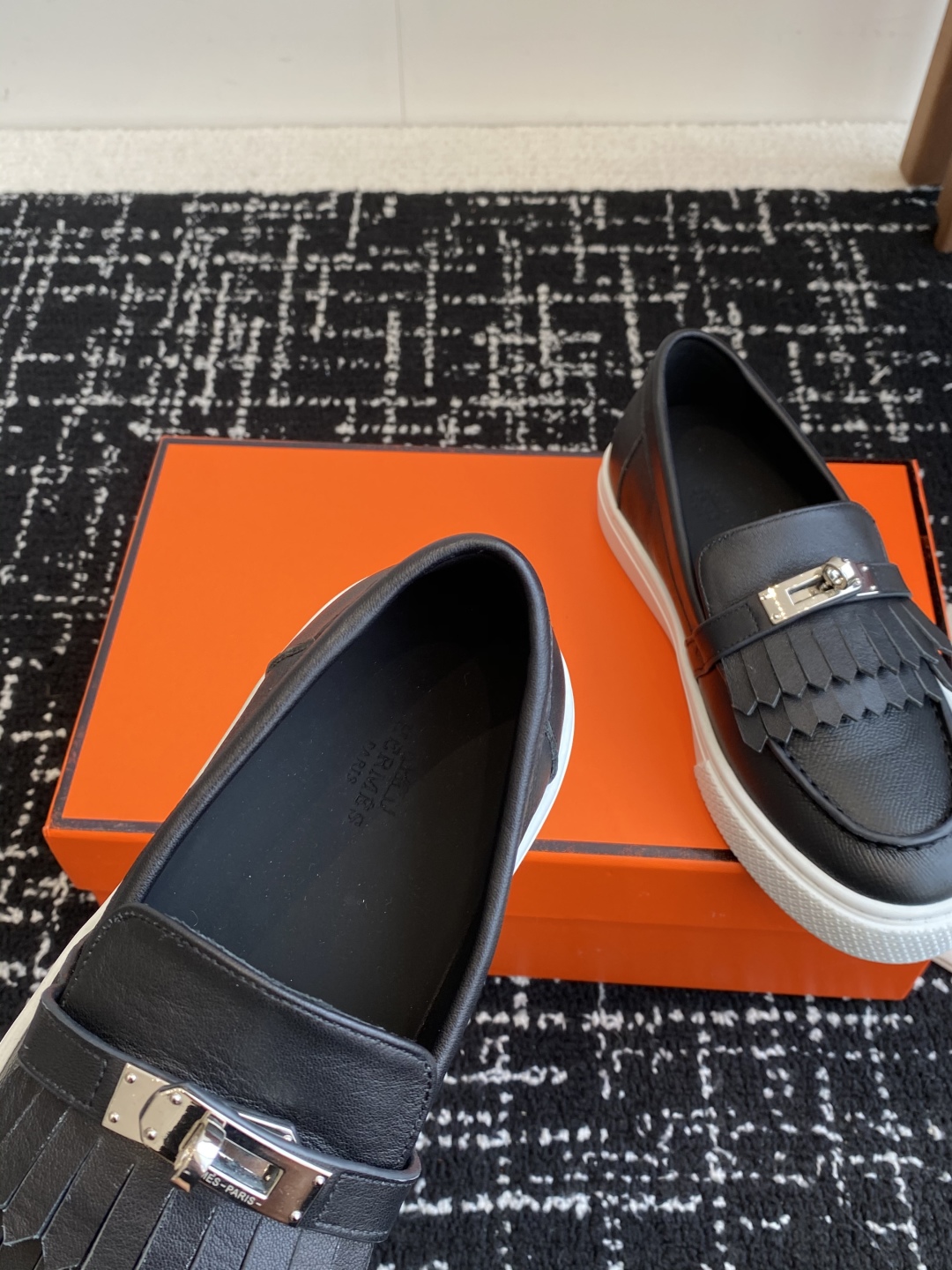 HERMES 02819