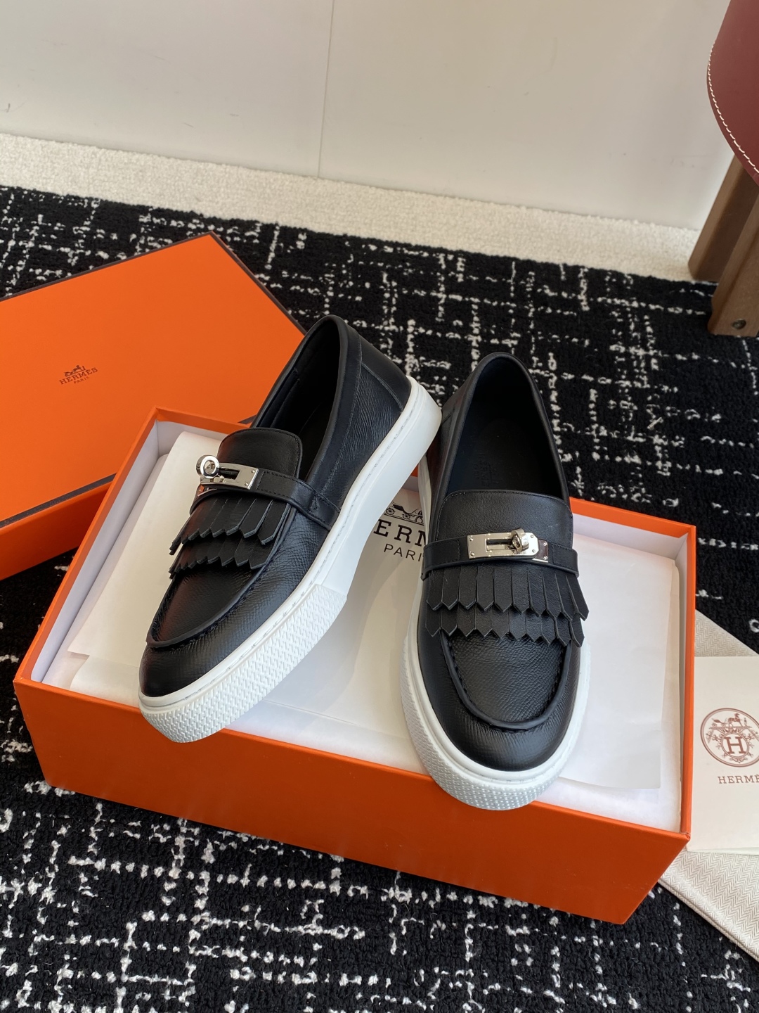 HERMES 02819