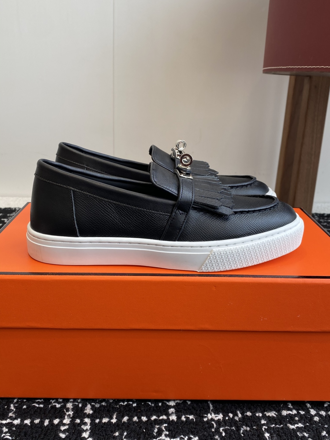HERMES 02819