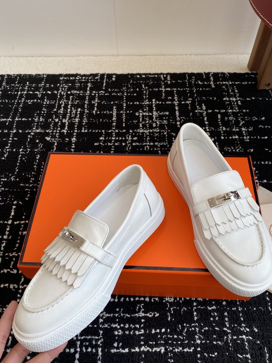 HERMES 02829