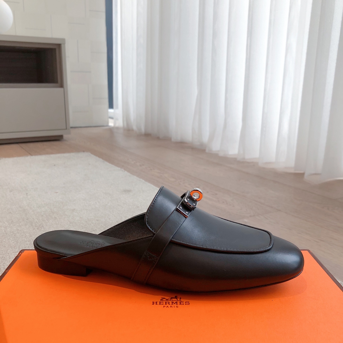 Hermès Hermès Oz Mule Women's Mules Black