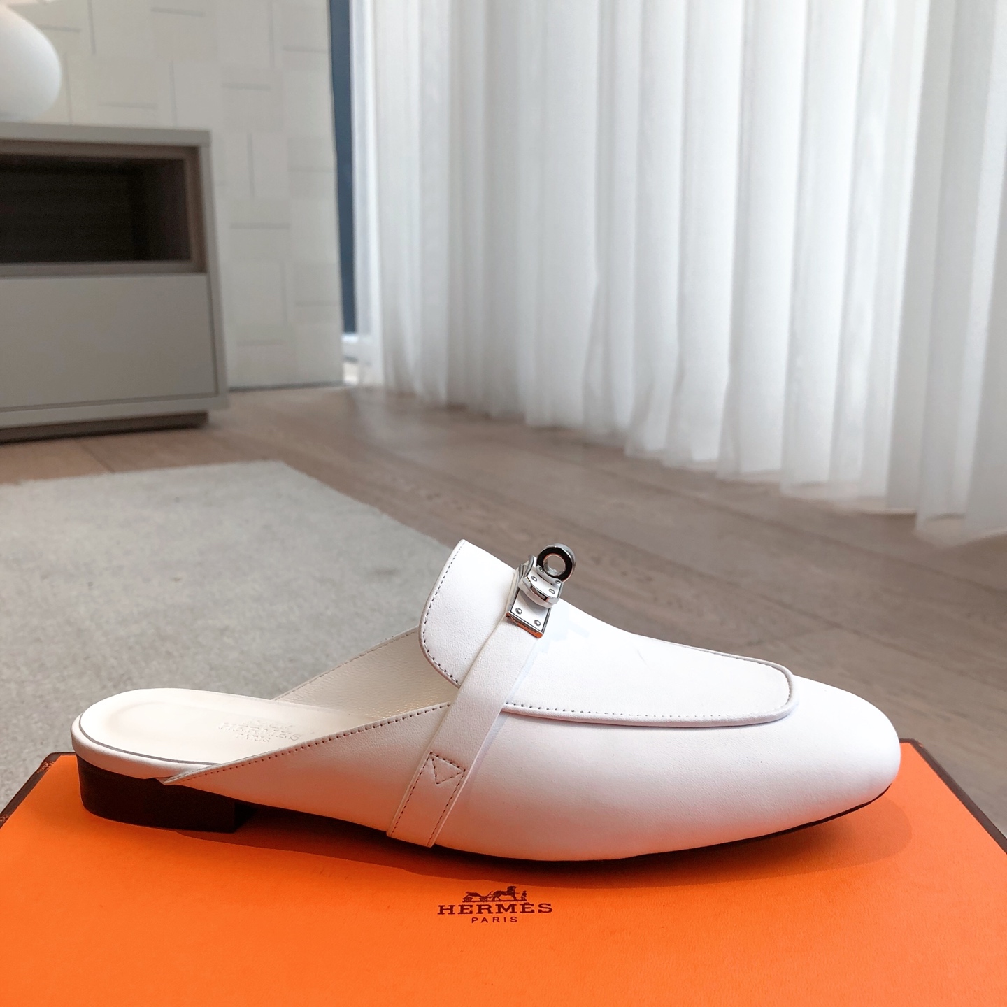 Hermès Hermès Oz Mule Women's Mules white