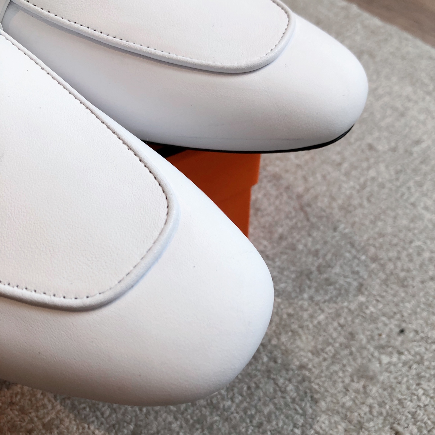 Hermès Hermès Oz Mule Women's Mules white