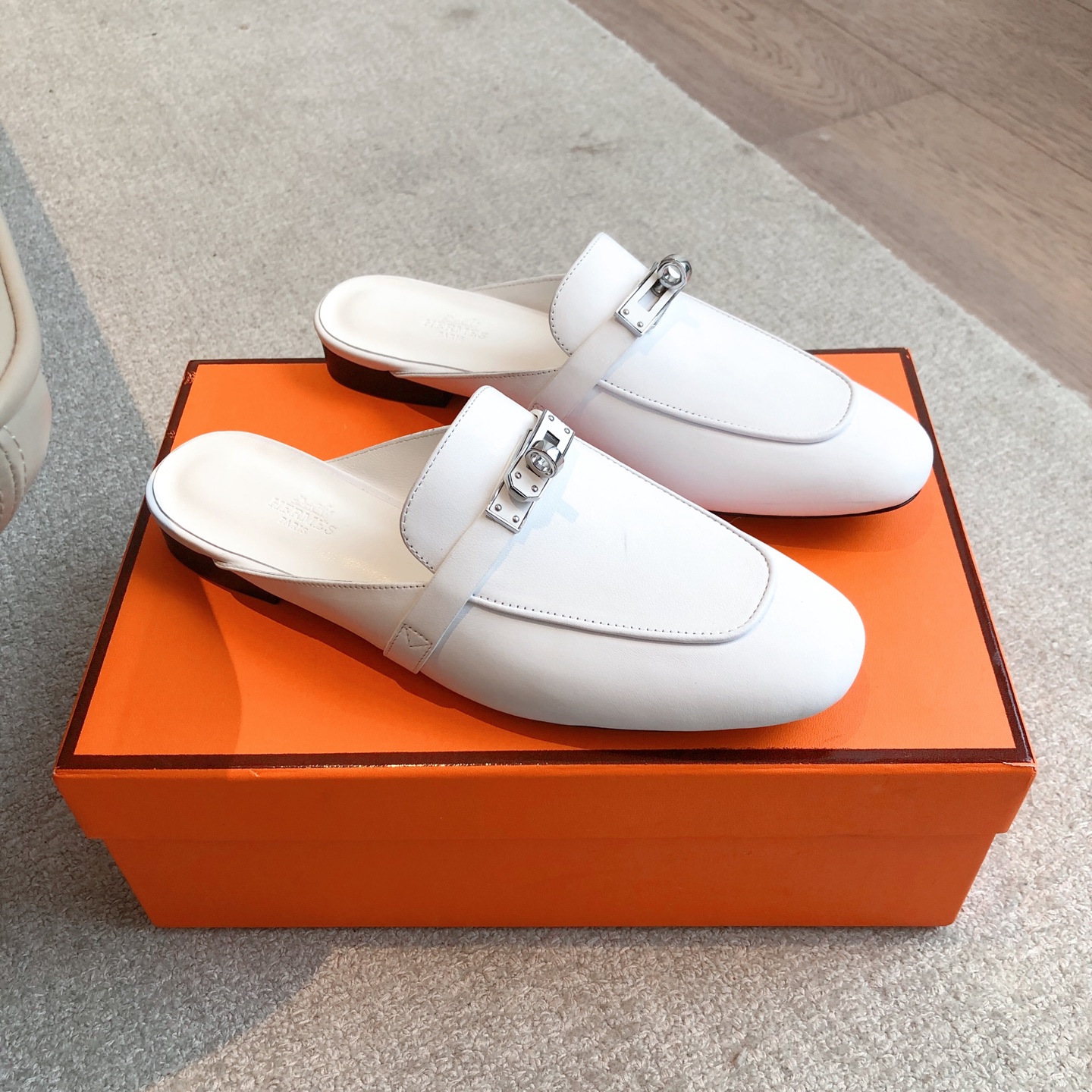 Hermès Hermès Oz Mule Women’s Mules white