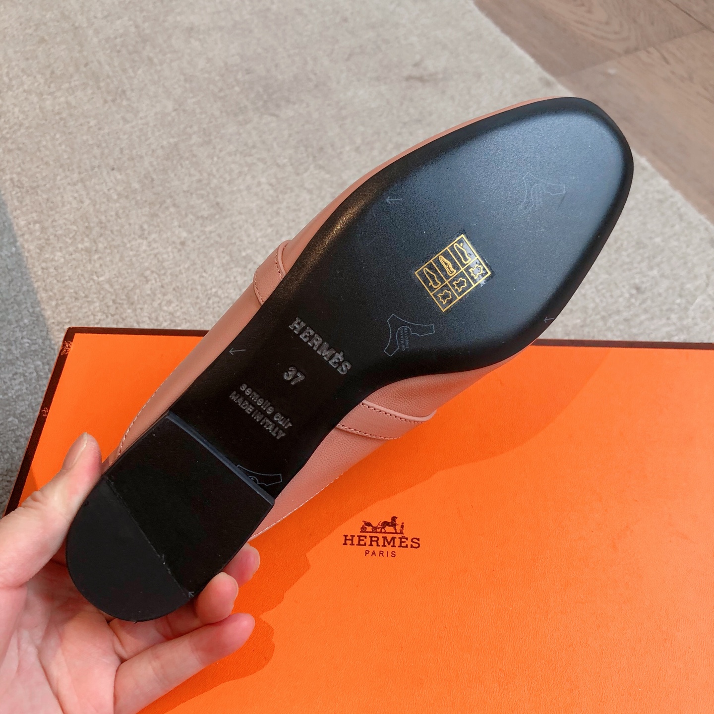 Hermès Hermès Oz Mule Women's Mules pink