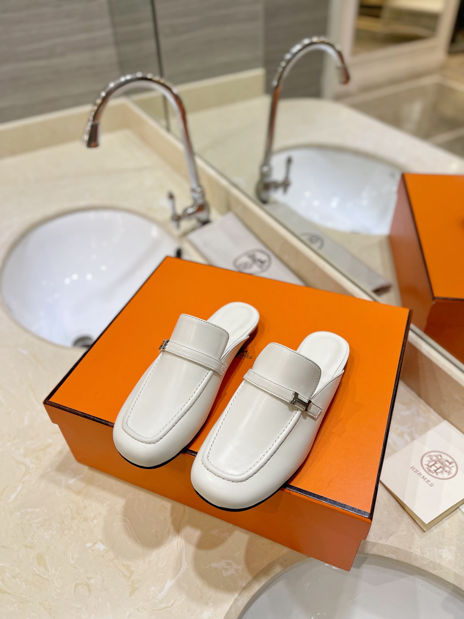 HERMES   0549