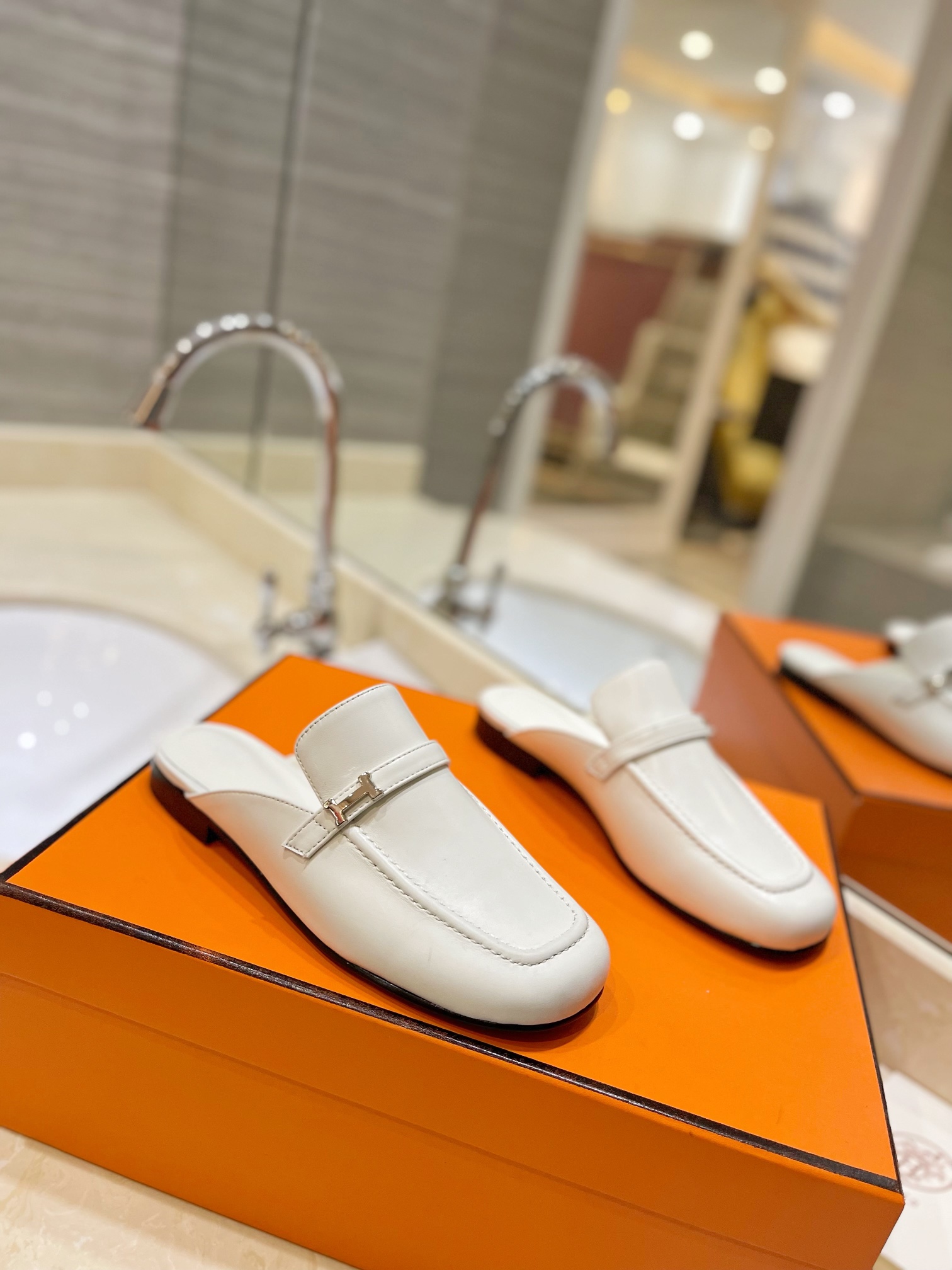 HERMES   0549