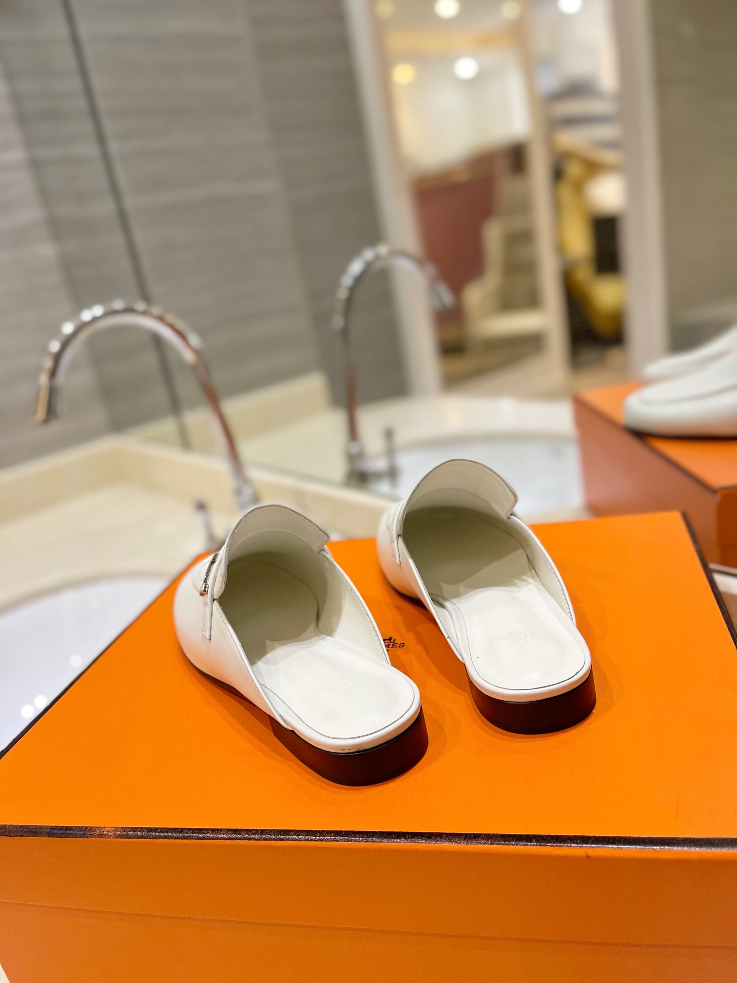HERMES   0549