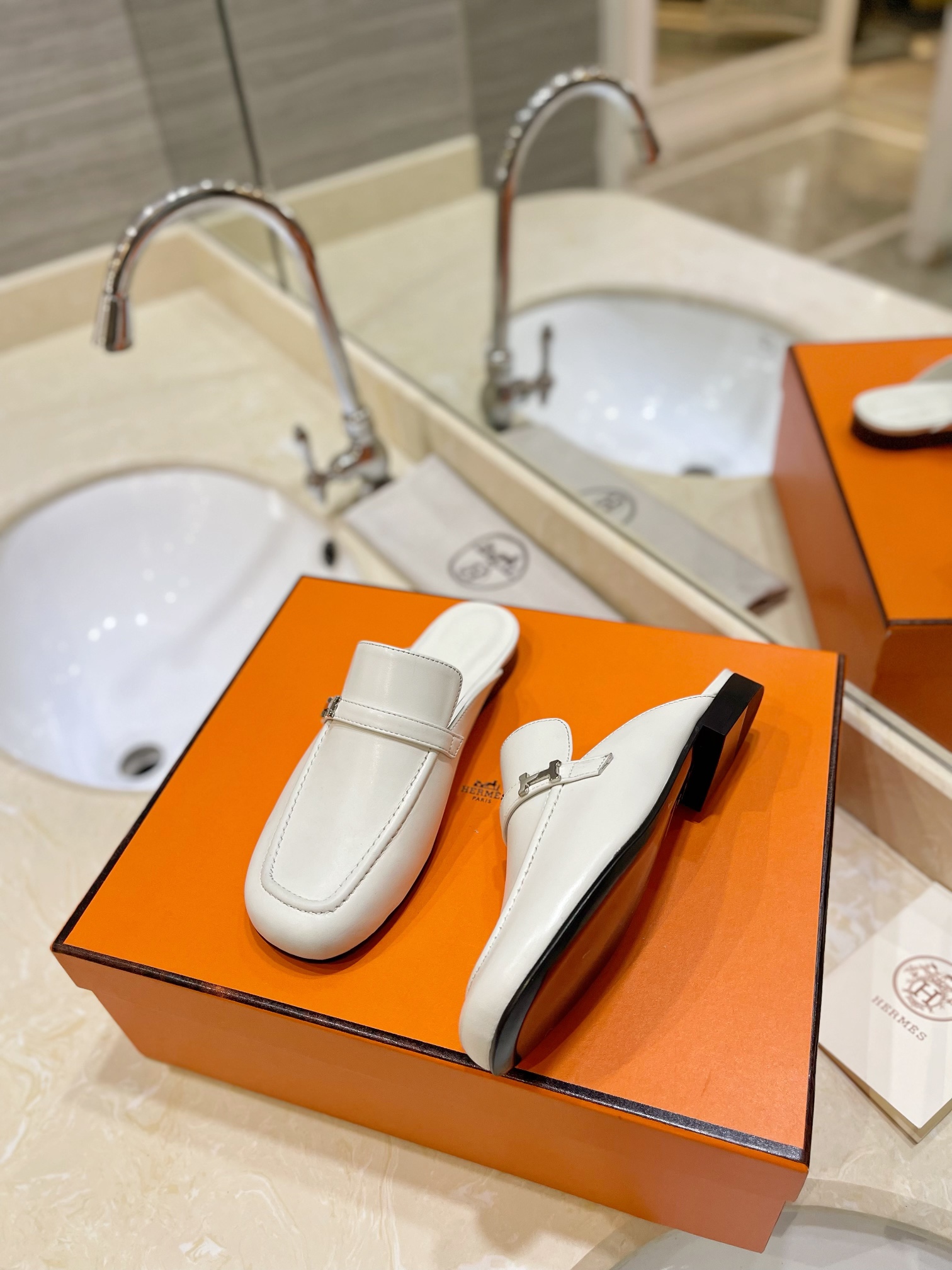 HERMES   0549