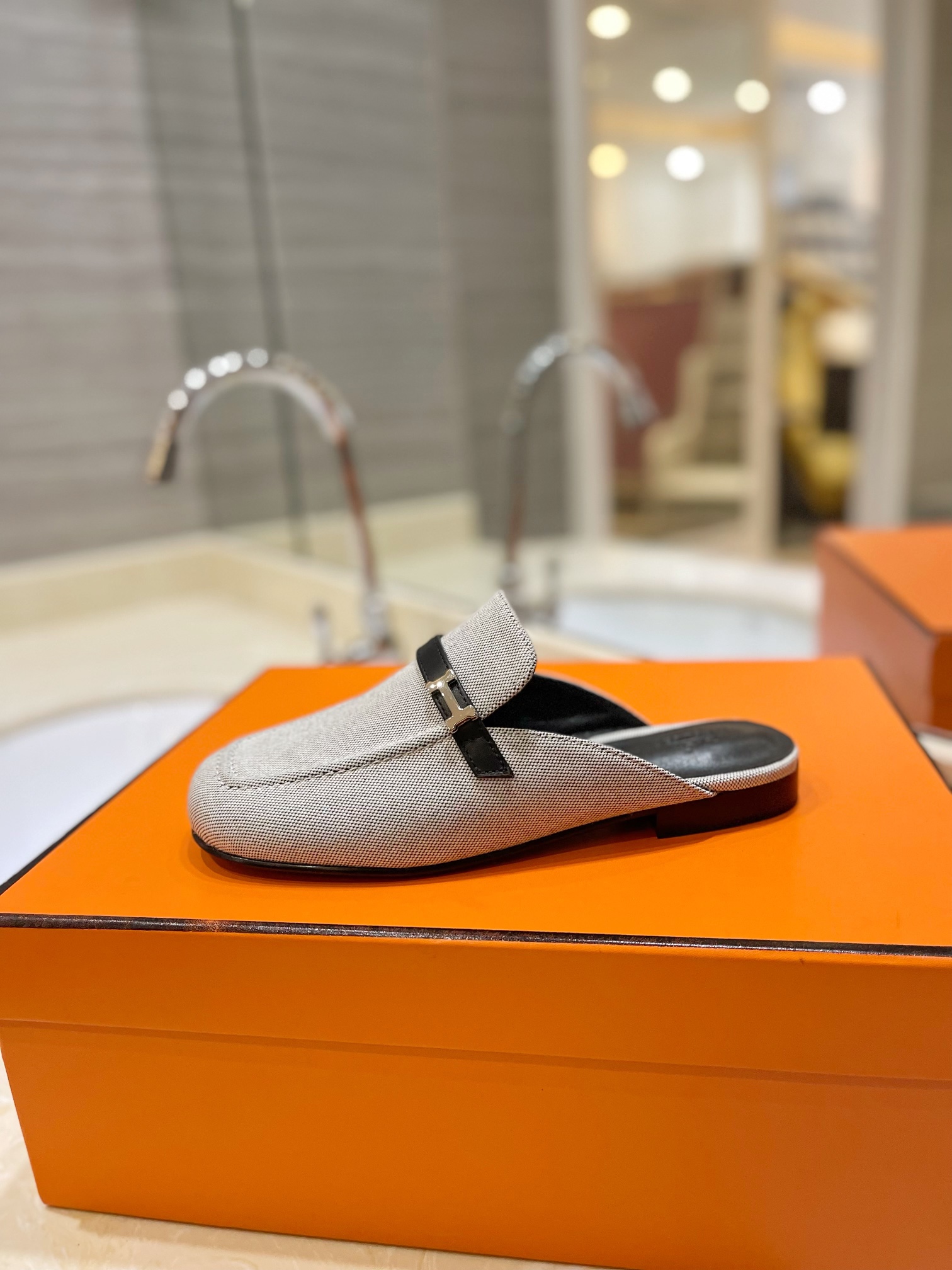 HERMES   0589