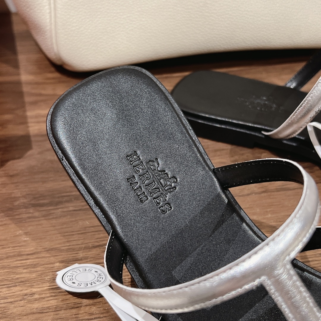 HERMES   0669