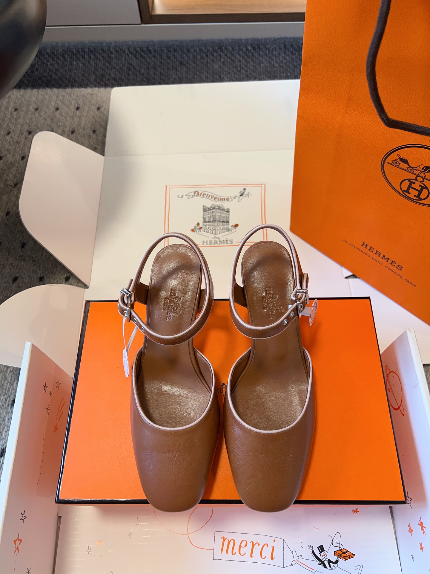 HERMES   0749