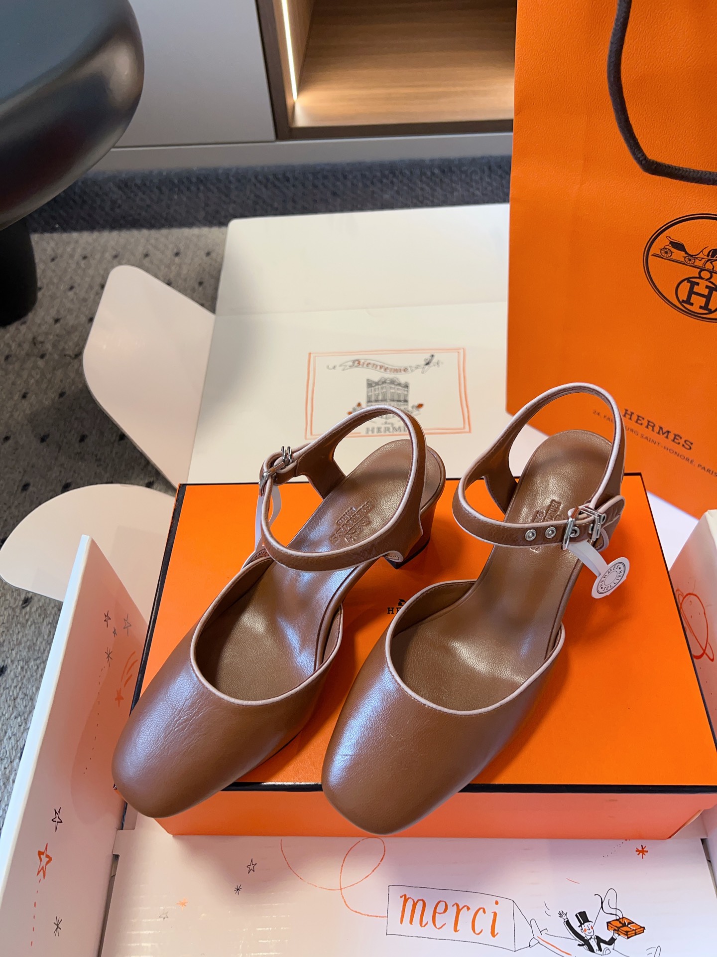 HERMES   0749