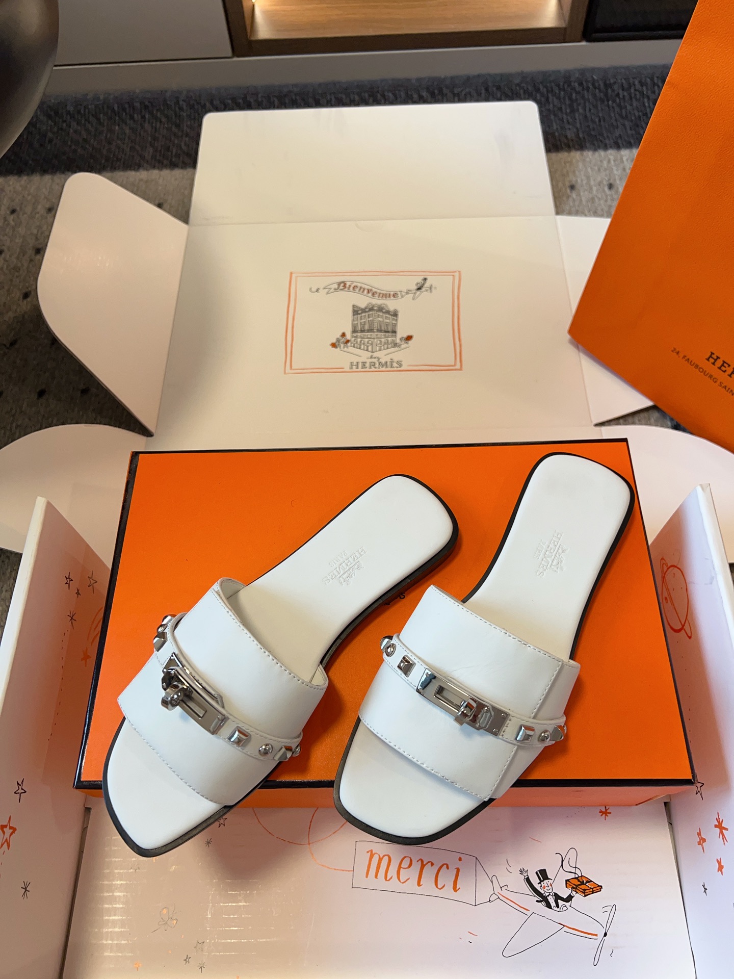 HERMES   0809