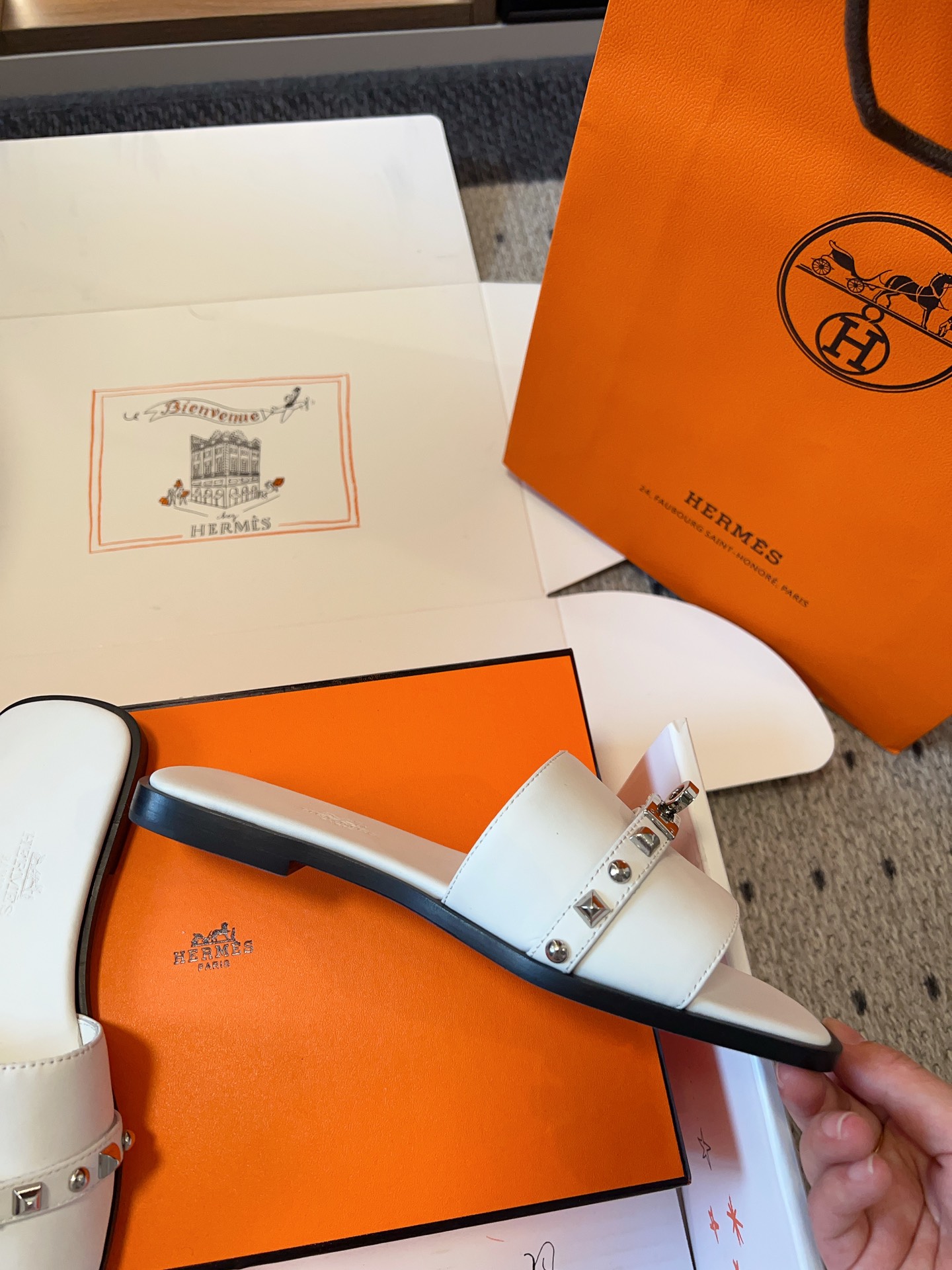 HERMES   0809
