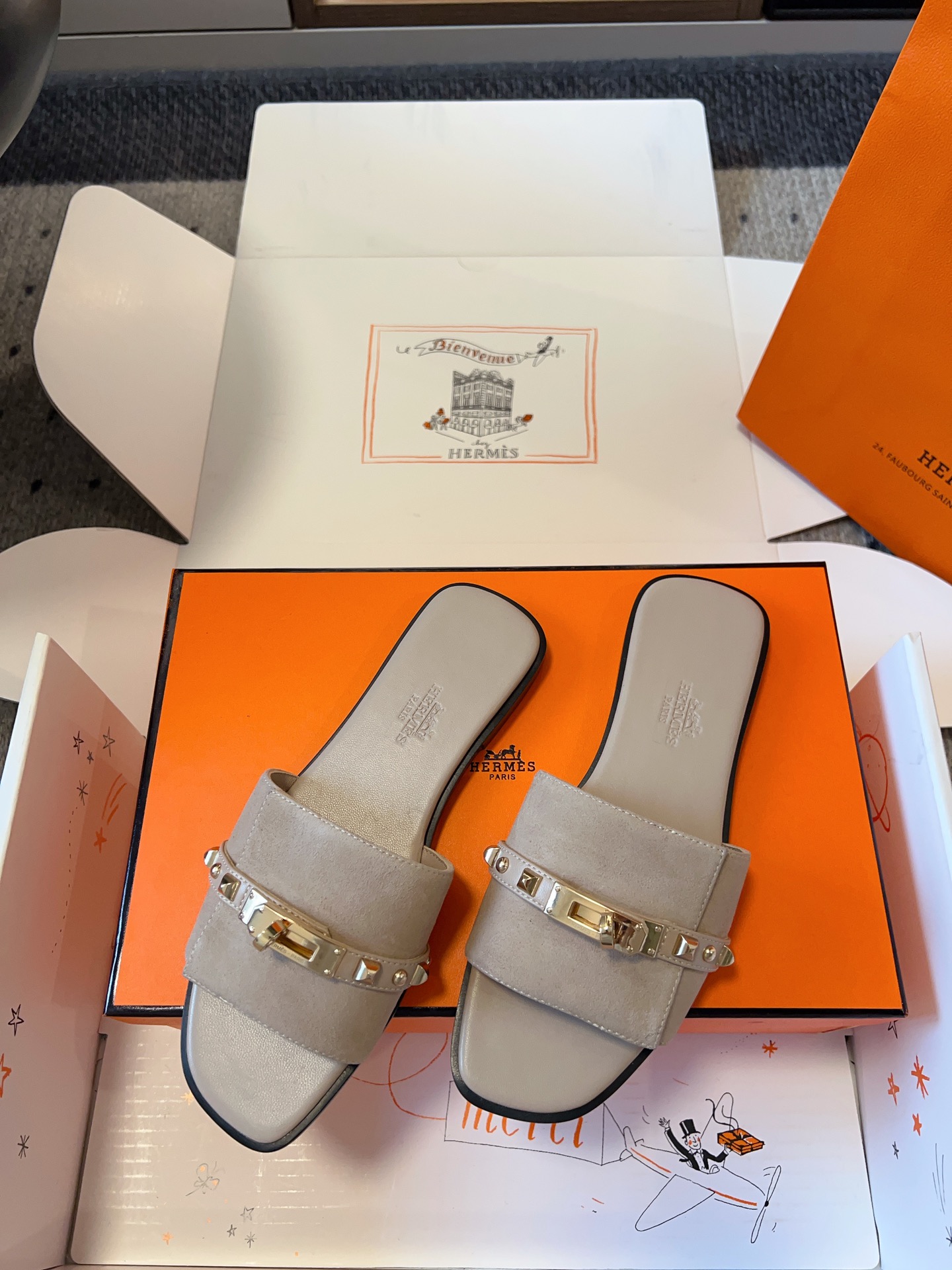 HERMES   0819