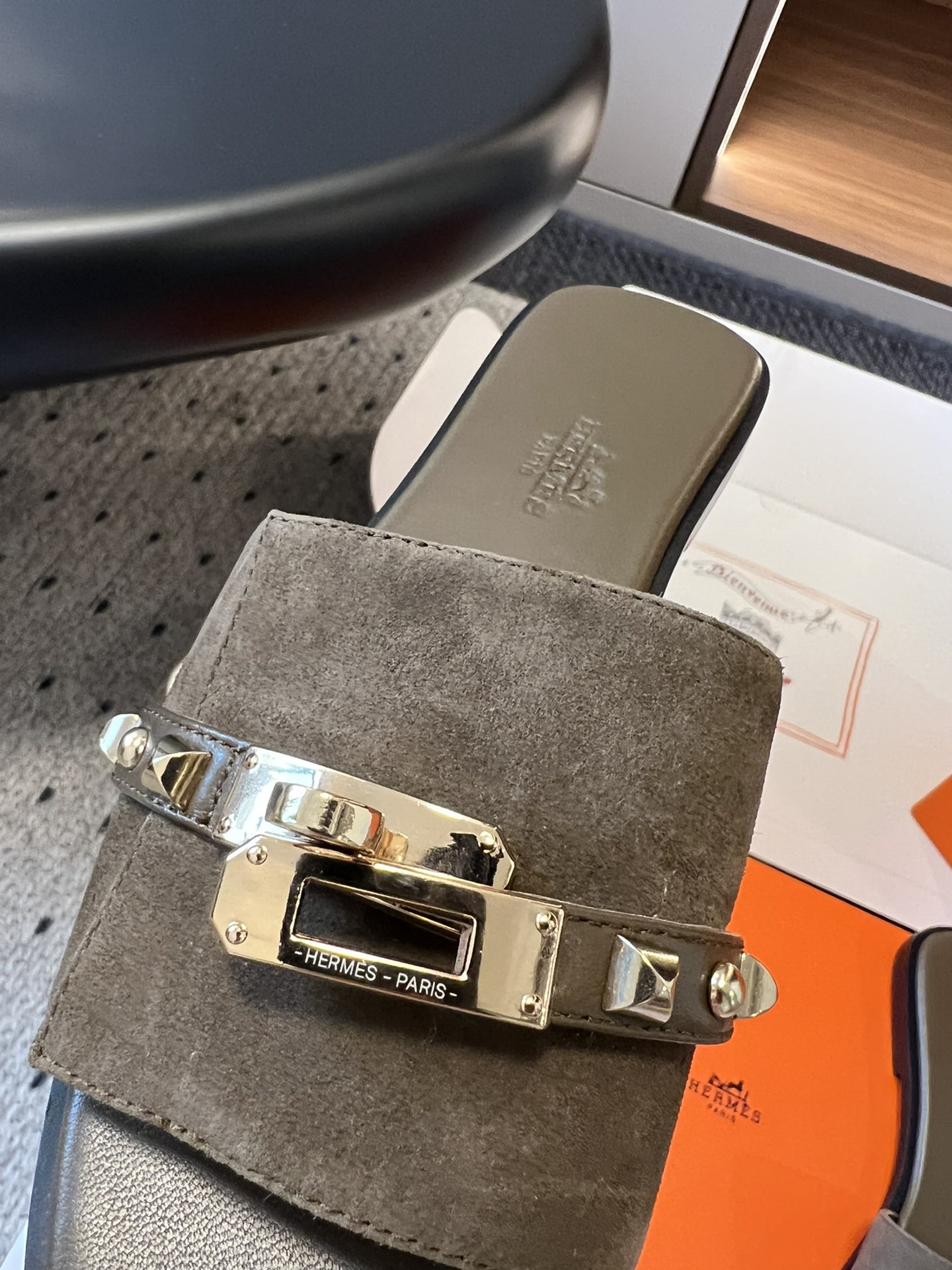 HERMES   0829