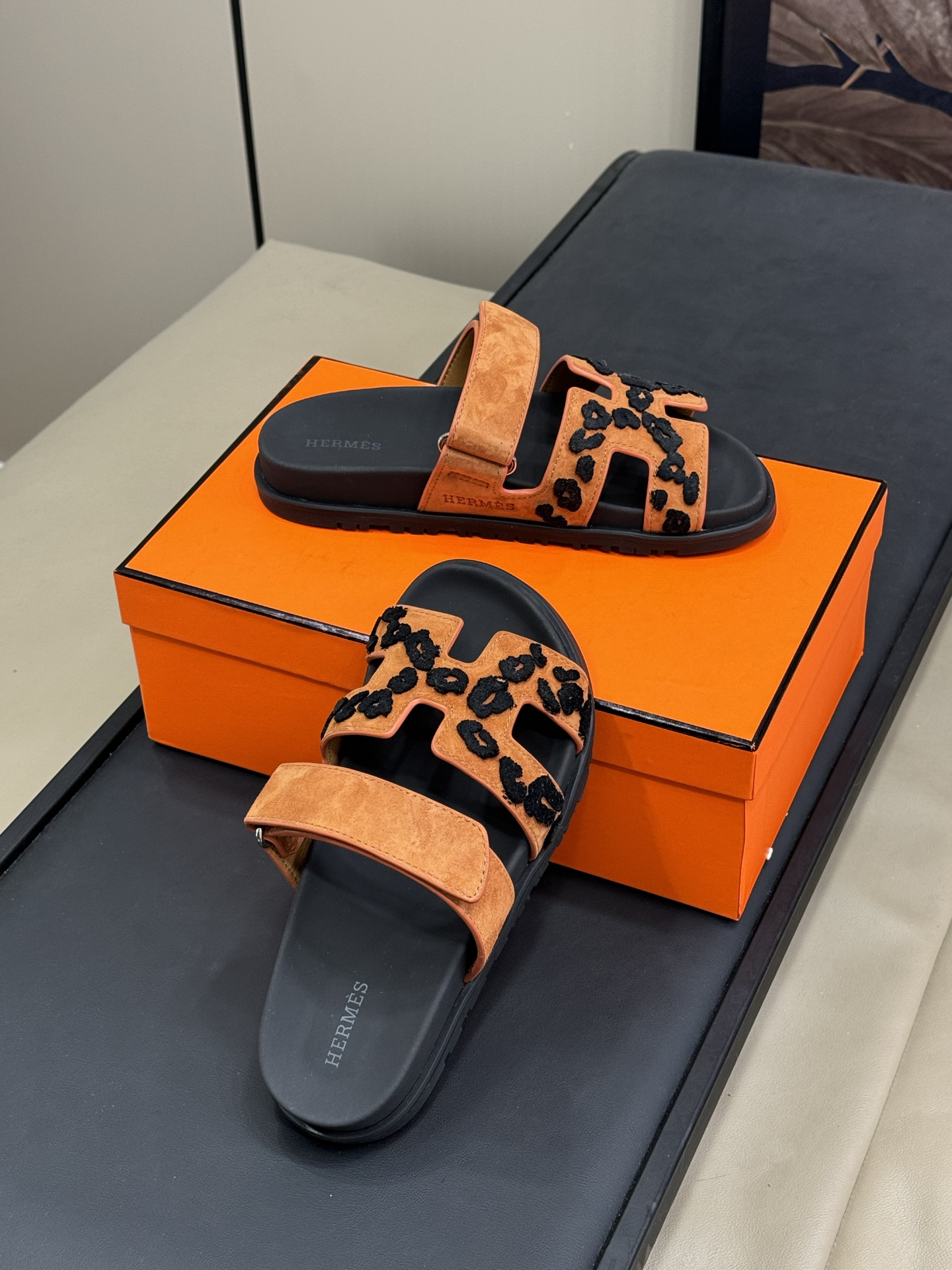 HERMES Chypre Sandals Slides Leopard Animal Print, size 39