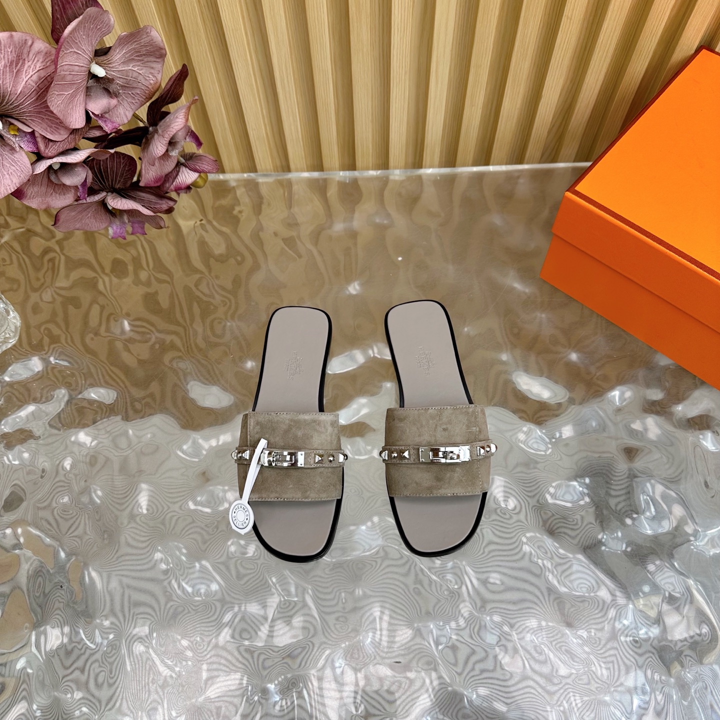 Hermès Giulia Sandal Beige Suede Women’s