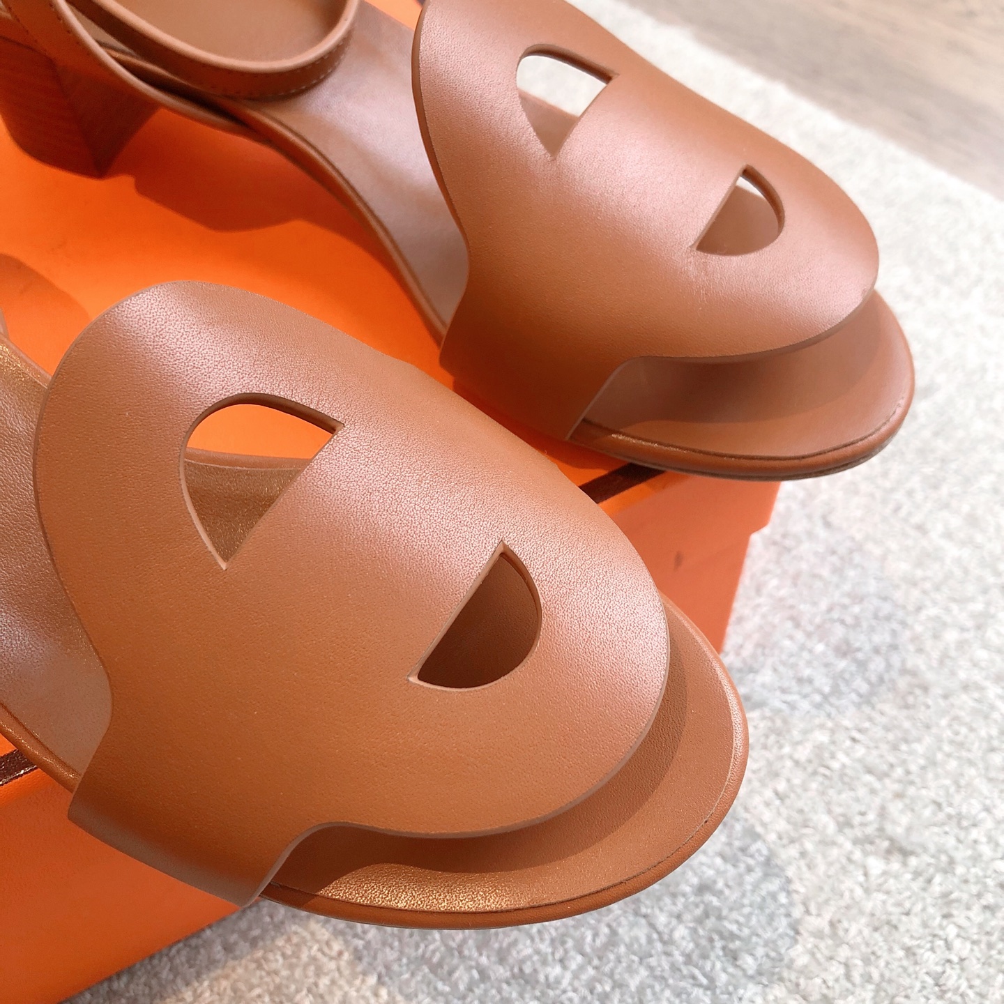 Hermès Juliette Sandal – Brown Leather