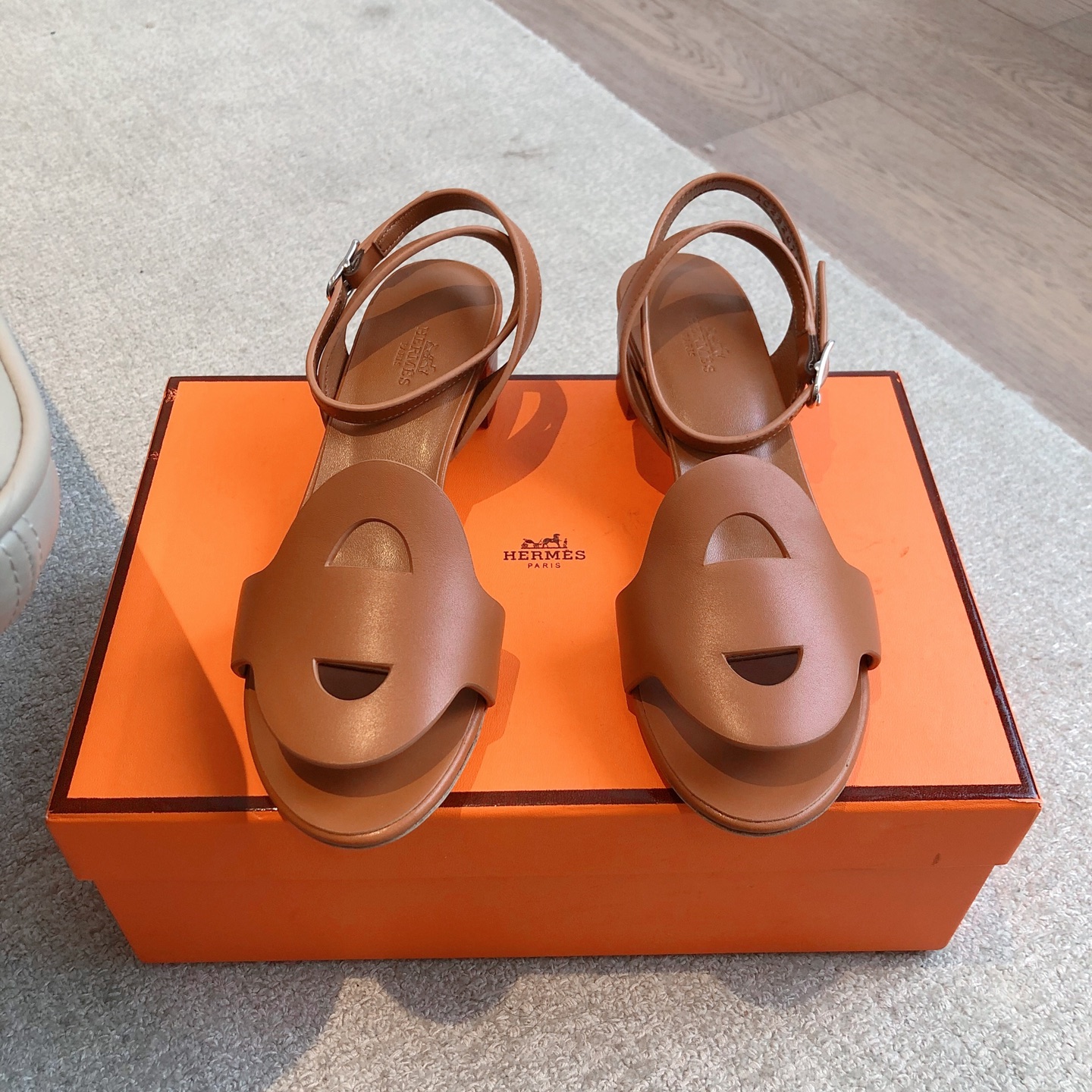 Hermès Juliette Sandal – Brown Leather